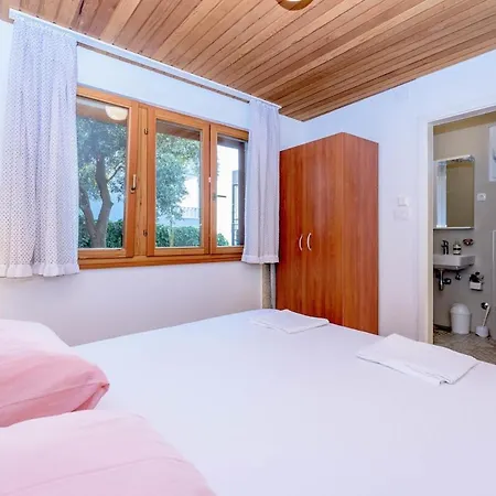 With Private Heated Pool In Lahor Апартаменты Сегет-Враница